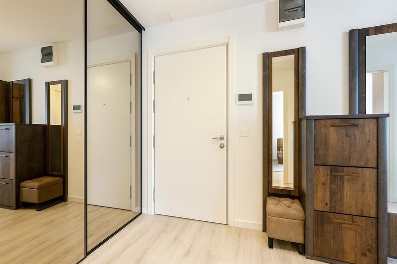 Panoramic Apartments, apartament cu vedere spectaculoasa catre padure, parcare subterana inclusa.