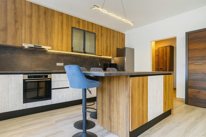 Panoramic Apartments, apartament cu vedere spectaculoasa catre padure, parcare subterana inclusa.