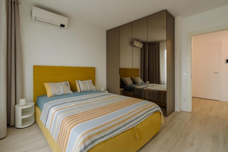 Panoramic Apartments, apartament cu vedere spectaculoasa catre padure, parcare subterana inclusa.