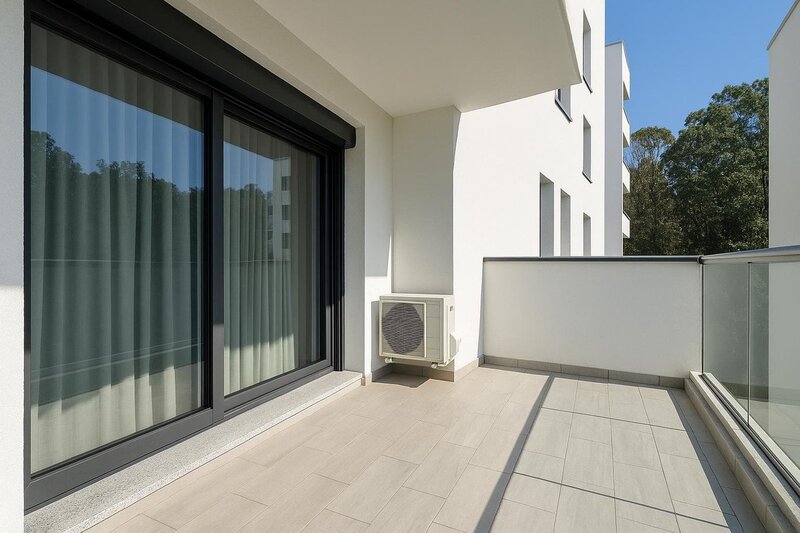 Panoramic Apartments, apartament cu vedere spectaculoasa catre padure, parcare subterana inclusa.